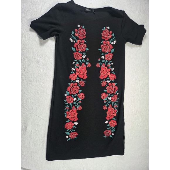 Boohoo Dresses & Skirts - Boohoo Black Mini Dress Raised Rose Graphic Puff Print Bodycon Dress